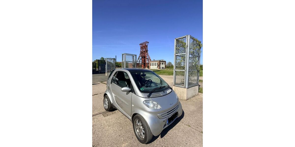Smart ForTwo 107.890 km 4.299 &euro; Gelsenkirchen 45888