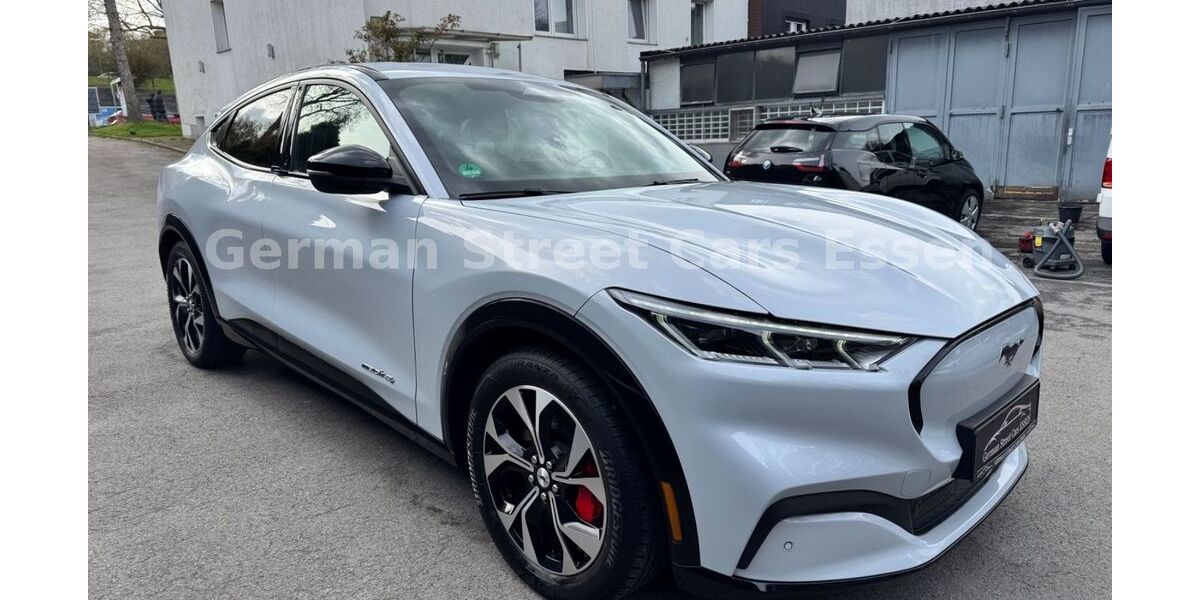 Ford Mustang Mach-E 60.000 km 25.950 &euro; Essen 45141