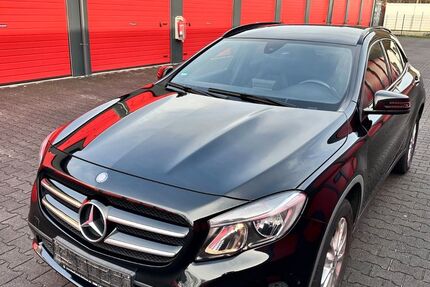 Mercedes-Benz GLA 200 169.520 km 14.000 &euro; Oberhausen 46145