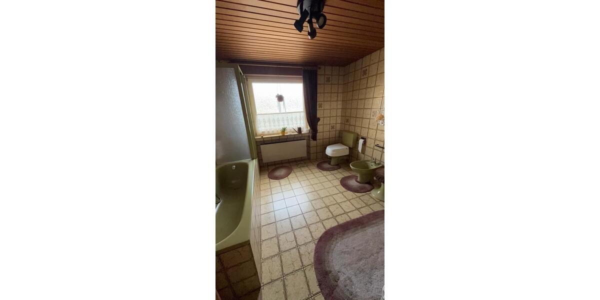 Einfamilienhaus Dinslaken Lohberg - 7 Zimmer, 126 m&sup2;, 325.000&euro; | Angebot:27194541