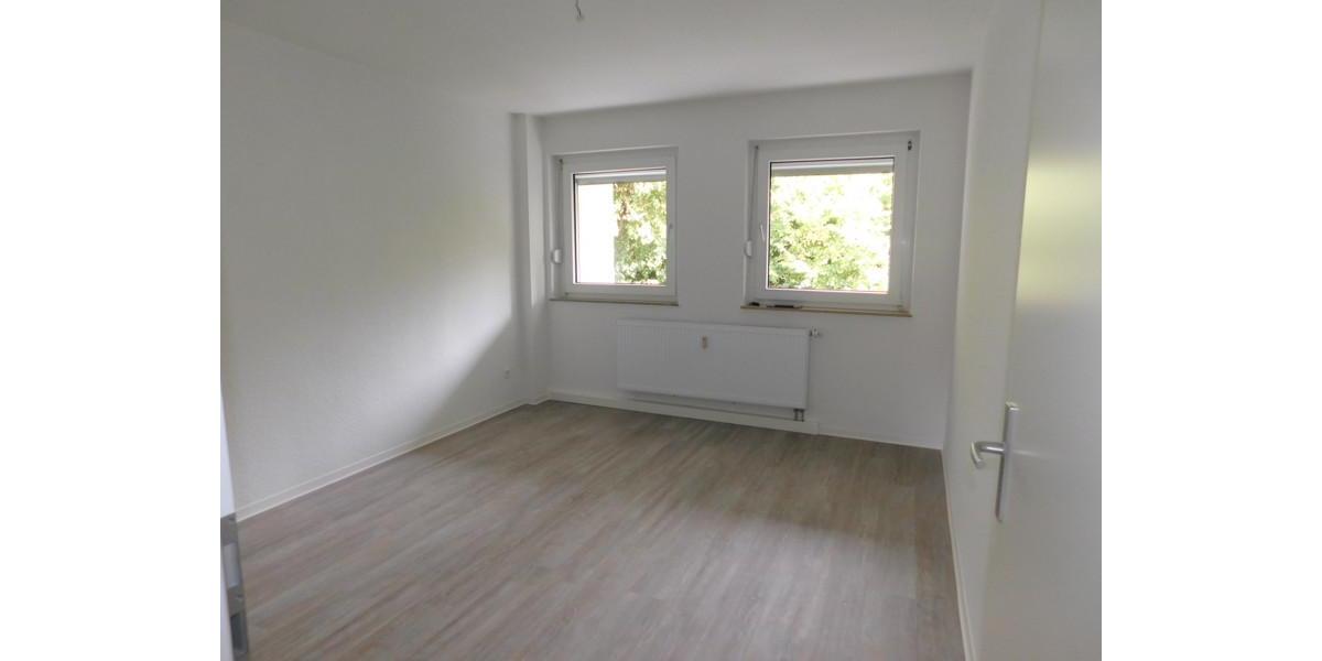 Erdgeschoßwohnung Essen Stadtbezirk VIII - 3 Zimmer, 76 m&sup2;, 776&euro; | Angebot:25386620