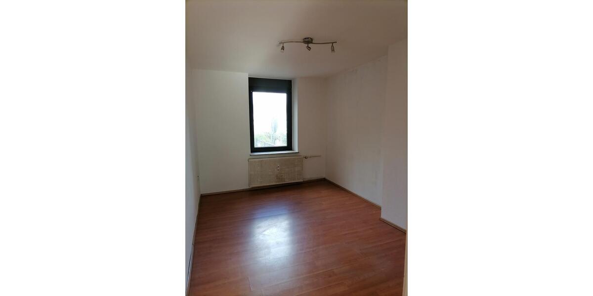 Etagenwohnung Duisburg Hamborn - 4 Zimmer, 82 m&sup2;, 540&euro; | Angebot:25840859