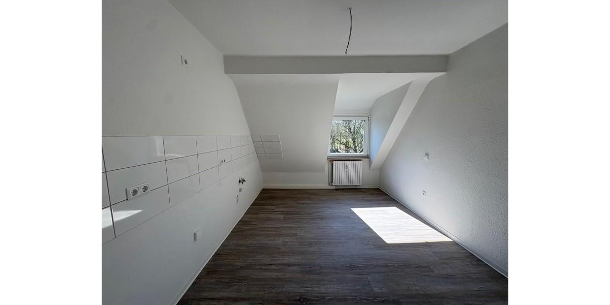 Dachgeschoßwohnung Essen Stadtbezirk VI - 2 Zimmer, 40 m&sup2;, 475&euro; | Angebot:26275189