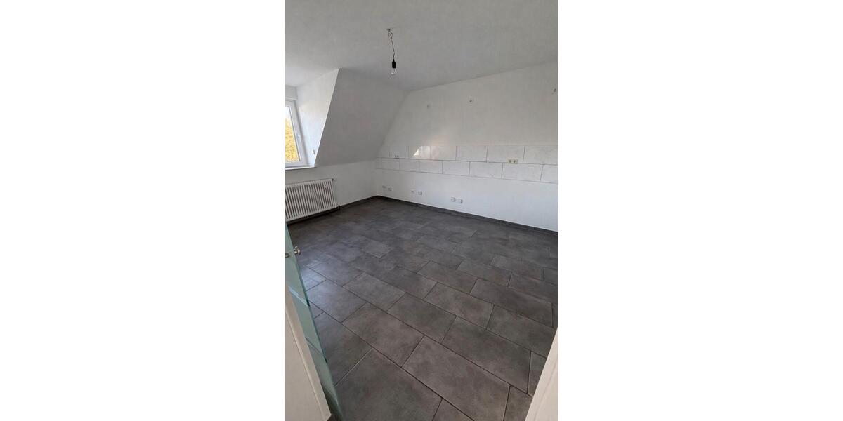 Dachgeschoßwohnung Gelsenkirchen Rotthausen - 4.5 Zimmer, 98 m&sup2;, 1.015&euro; | Angebot:26254958