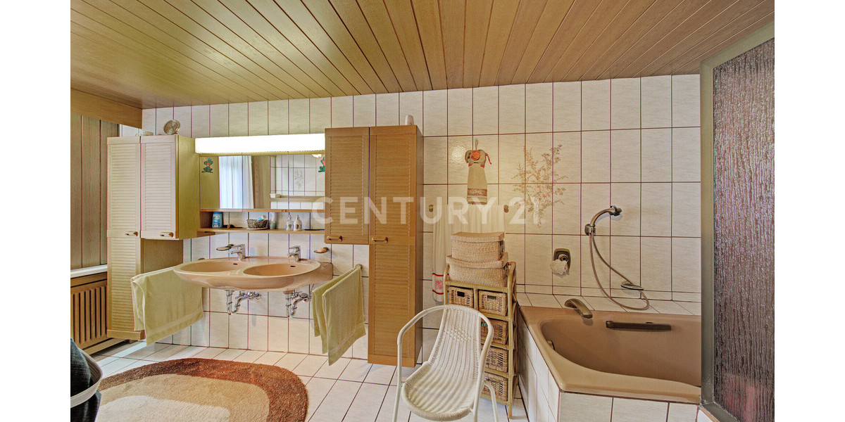 Aufgepasst! Entwicklungsfähiges Zinshaus mit angrenzendem Bau-Gewerbegrundstück - Mehrfamilienhaus, Wohnhaus Castrop-Rauxel Habinghorst Rauxel Habinghorst | Angebot:26770178