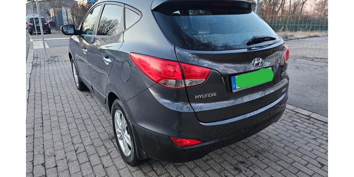 Hyundai ix35 210.000 km 5.300 &euro; Bochum 44799