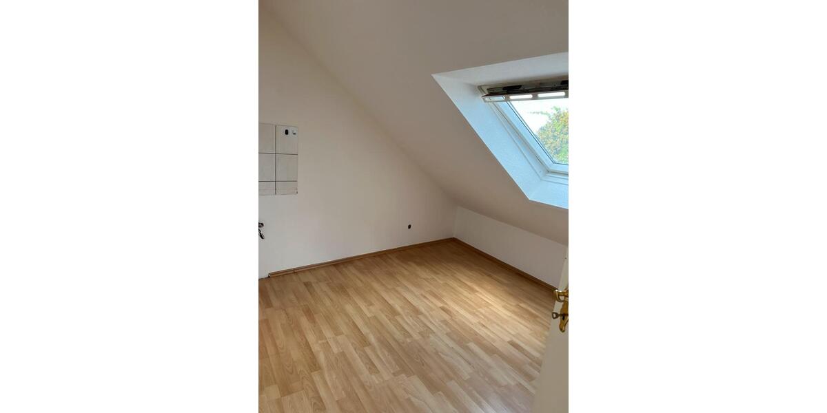 Dachgeschoßwohnung Herne Sodingen - 2.5 Zimmer, 45 m&sup2;, 400&euro; | Angebot:25926348