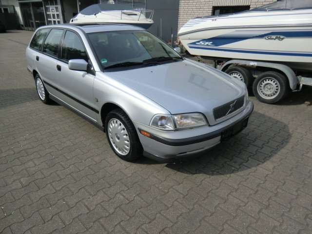 Volvo V40 231.109 km 1.599 &euro; Essen 45326