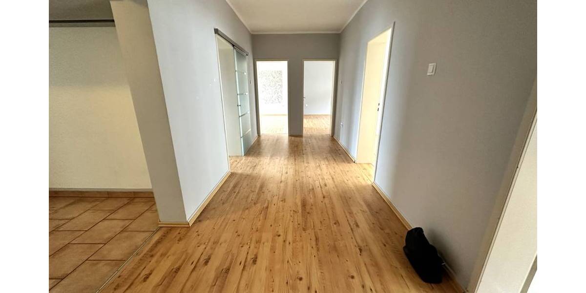 Etagenwohnung Gelsenkirchen Altstadt - 4 Zimmer, 130 m&sup2;, 750&euro; | Angebot:26094164