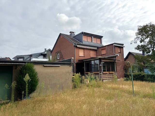 Einfamilienhaus Moers -Hochstraß Hochstraß - 4 Zimmer, 96 m&sup2;, 279.000&euro; | Angebot:23330835