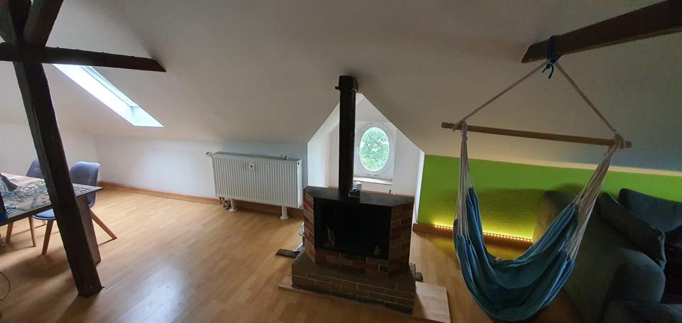 Dachgeschoßwohnung Essen Stadtbezirk VIII - 3.5 Zimmer, 97 m&sup2;, 989&euro; | Angebot:25641552