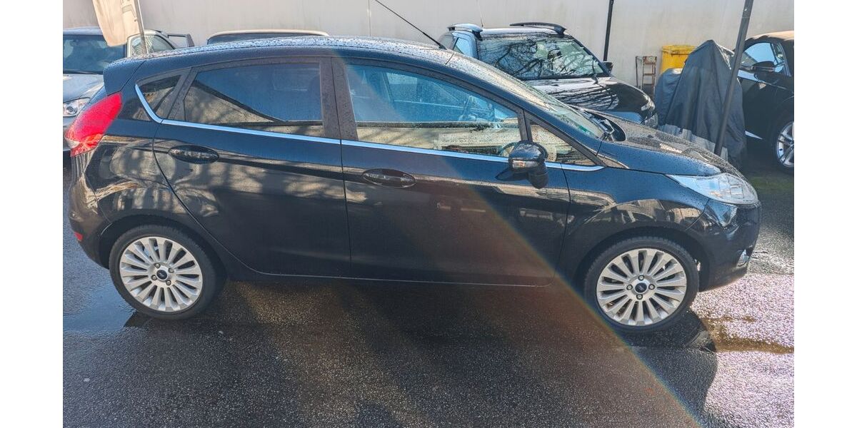 Ford Fiesta 56.000 km 5.950 &euro; Essen 45136