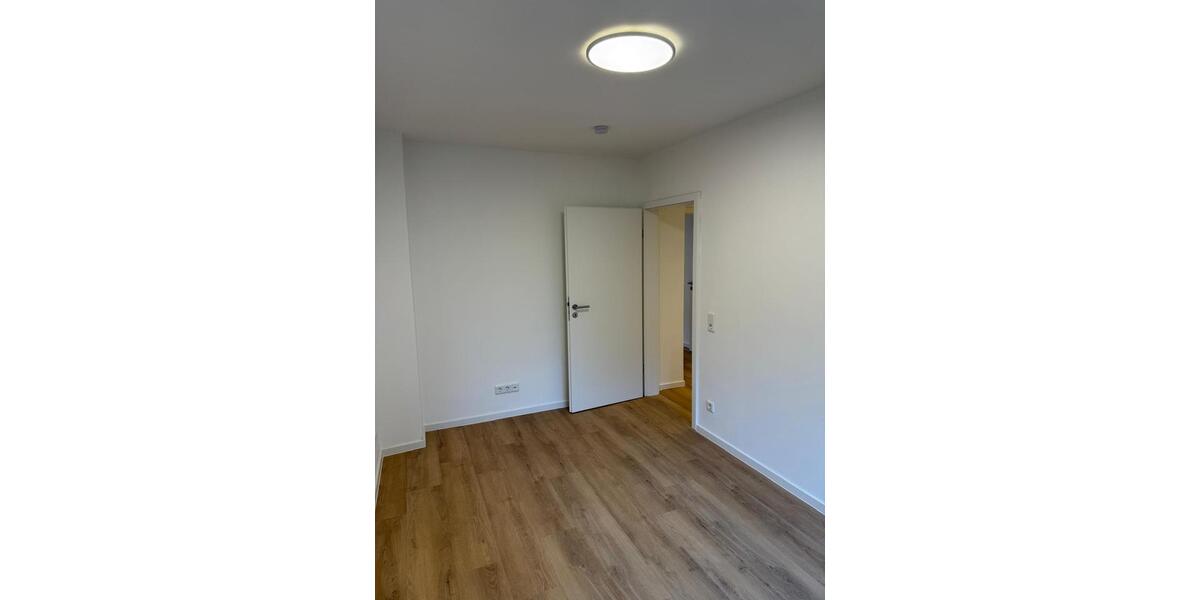 Erdgeschoßwohnung Duisburg Duisburg-Mitte - 3.5 Zimmer, 66 m&sup2;, 1.200&euro; | Angebot:25974614