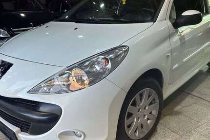 Peugeot 206 180.500 km 2.490 &euro; Duisburg 47059