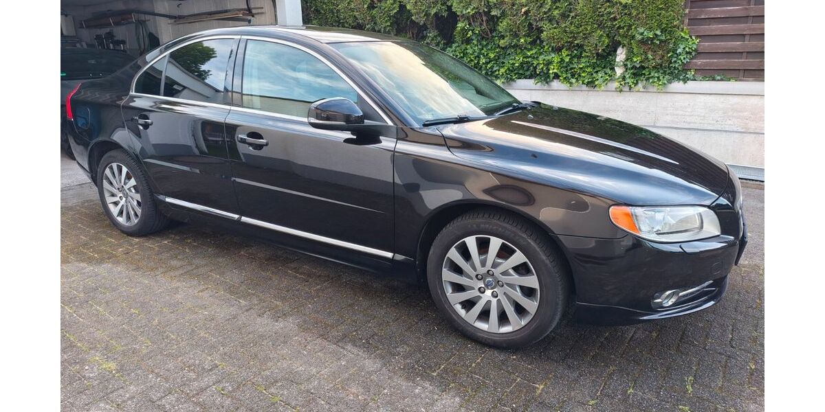 Volvo S80 218.000 km 7.695 &euro; Bottrop 46240