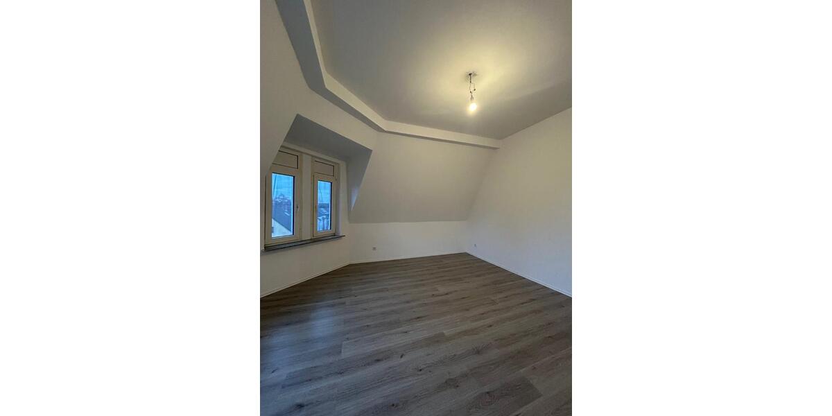 Dachgeschoßwohnung Oberhausen - 2 Zimmer, 47 m&sup2;, 470&euro; | Angebot:25805464