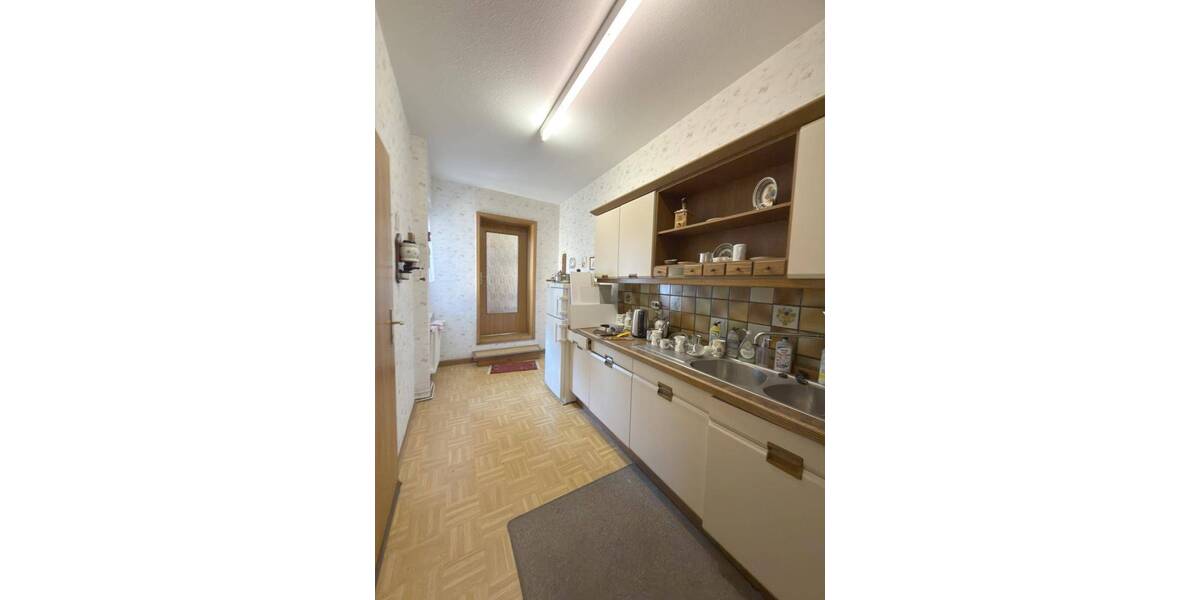 Etagenwohnung Oberhausen Altstadt-Süd - 6 Zimmer, 180 m&sup2;, 2.100&euro; | Angebot:26190385