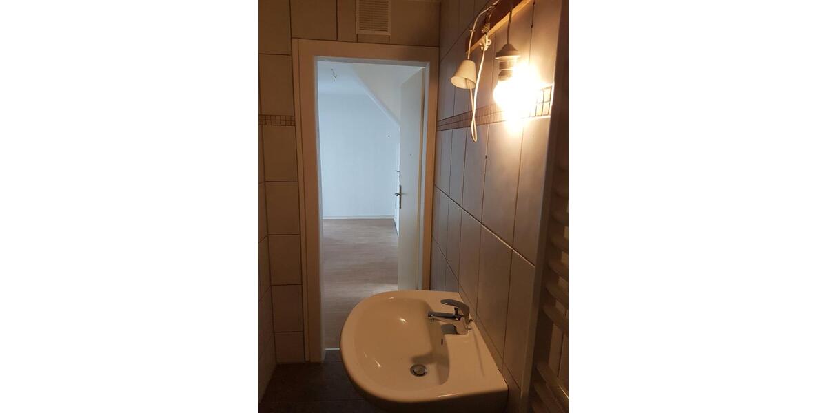 Dachgeschoßwohnung Essen Stadtbezirk III - 2 Zimmer, 54 m&sup2;, 400&euro; | Angebot:26286772