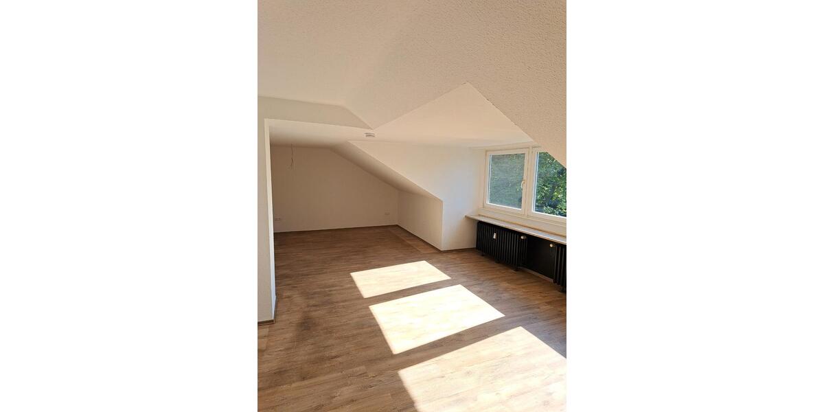 Dachgeschoßwohnung Essen Stadtbezirk IV - 2 Zimmer, 62 m&sup2;, 465&euro; | Angebot:26284643