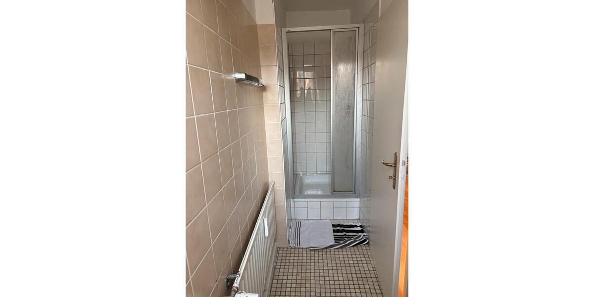 Dachgeschoßwohnung Essen Stadtbezirk II - 2 Zimmer, 45 m&sup2;, 530&euro; | Angebot:26278514