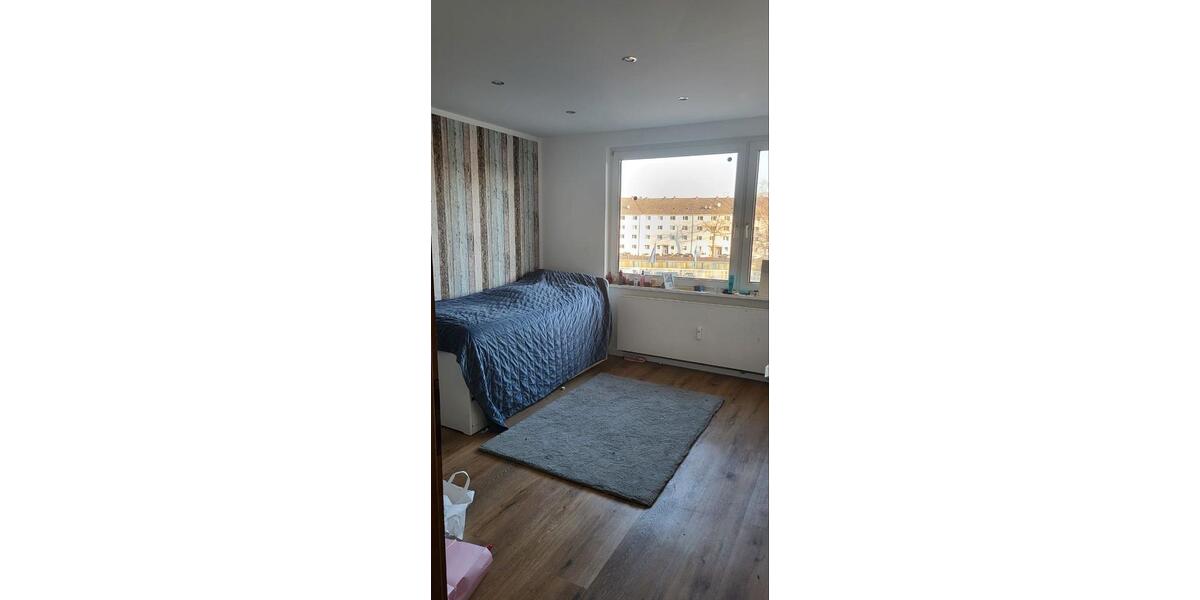 Etagenwohnung Essen Stadtbezirk III - 4 Zimmer, 103 m&sup2;, 1.075&euro; | Angebot:26292985