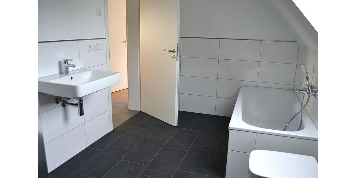 Doppelhaushälfte Hamminkeln - 5 Zimmer, 121 m&sup2;, 1.540&euro; | Angebot:25302186