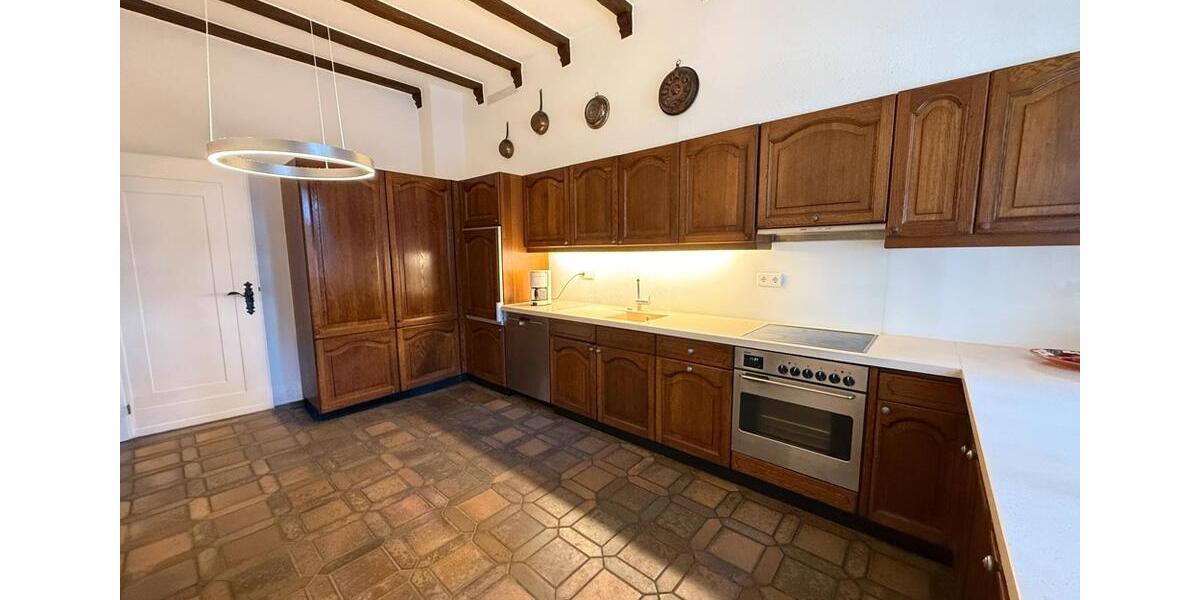 Villa Gelsenkirchen Buer - 12 Zimmer, 310 m&sup2;, 3.200&euro; | Angebot:22985202