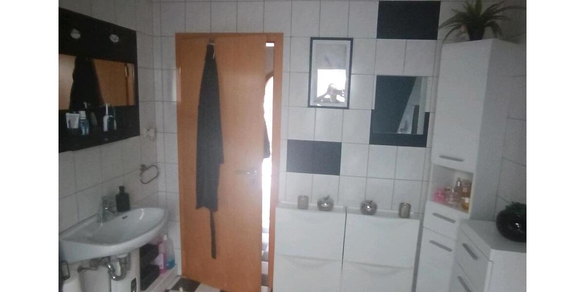 Maisonettenwohnung Voerde (Niederrhein) - 4.5 Zimmer, 100 m&sup2;, 250.000&euro; | Angebot:26763381