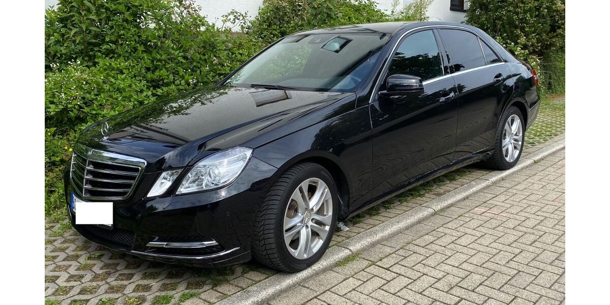 Mercedes-Benz E 220 178.000 km 10.900 &euro; Bochum 44809