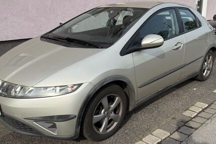 Honda Civic 146.000 km 4.250 &euro; Duisburg 47169