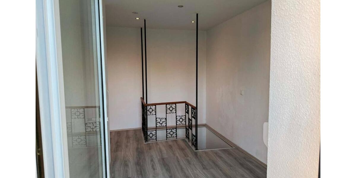 Erdgeschoßwohnung Bochum Bochum-Südwest - 4 Zimmer, 95 m&sup2;, 800&euro; | Angebot:26291745