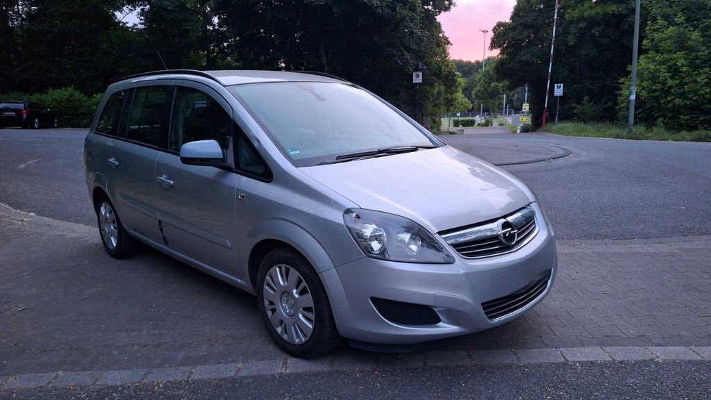 Opel Zafira 139.000 km 4.500 &euro; Dinslaken 46537