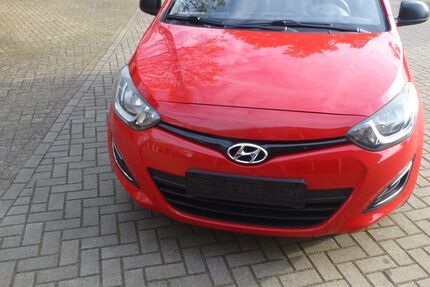Hyundai i20 123.610 km 4.990 &euro; Borken-Burlo 46325