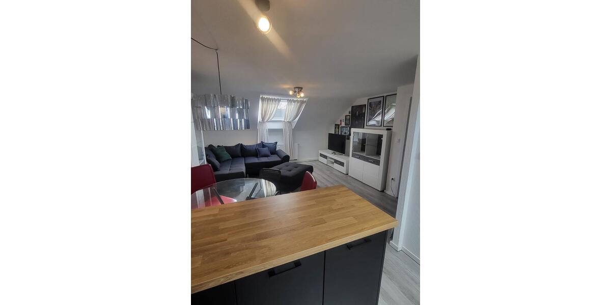 Dachgeschoßwohnung Essen Stadtbezirk V - 2 Zimmer, 51 m&sup2;, 581&euro; | Angebot:26252216