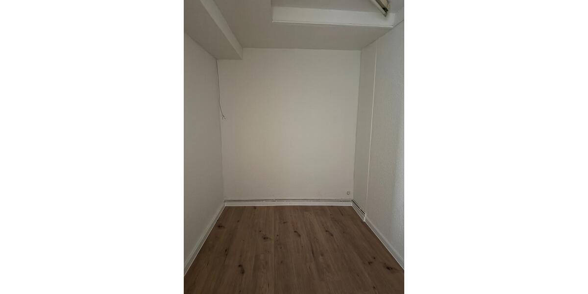 Dachgeschoßwohnung Gelsenkirchen - 2 Zimmer, 85 m&sup2;, 460&euro; | Angebot:25418936