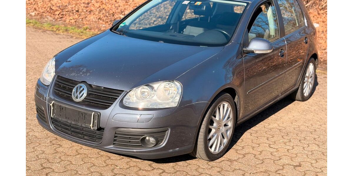 VW Golf 153.000 km 3.999 &euro; Oberhausen 46045