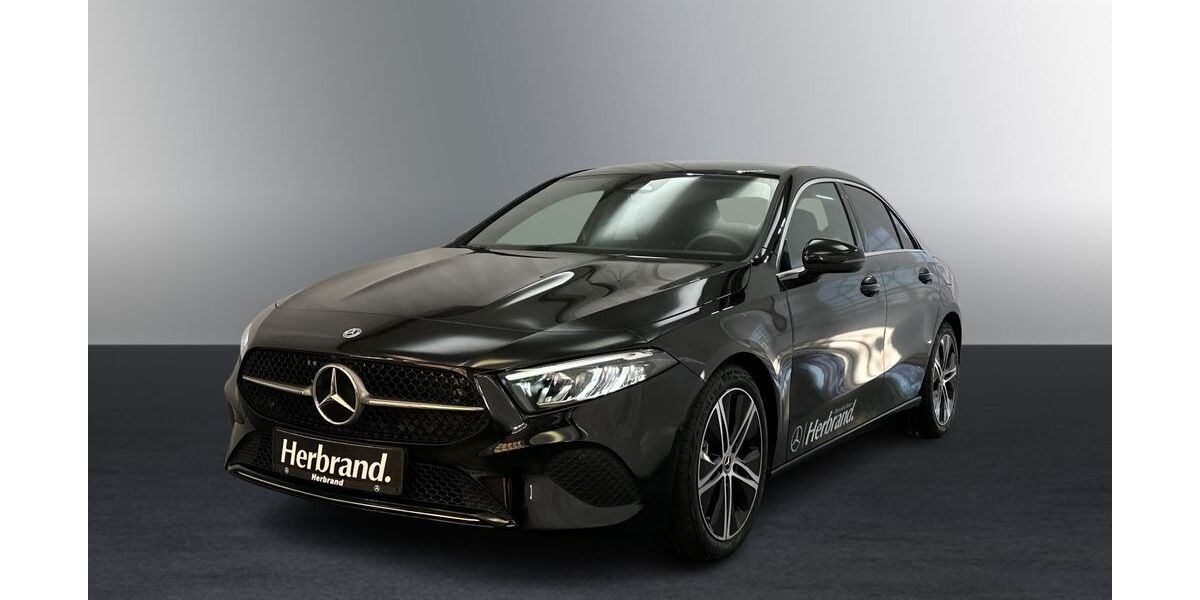 Mercedes-Benz A 180 8.156 km 28.890 &euro; Rhede 46414