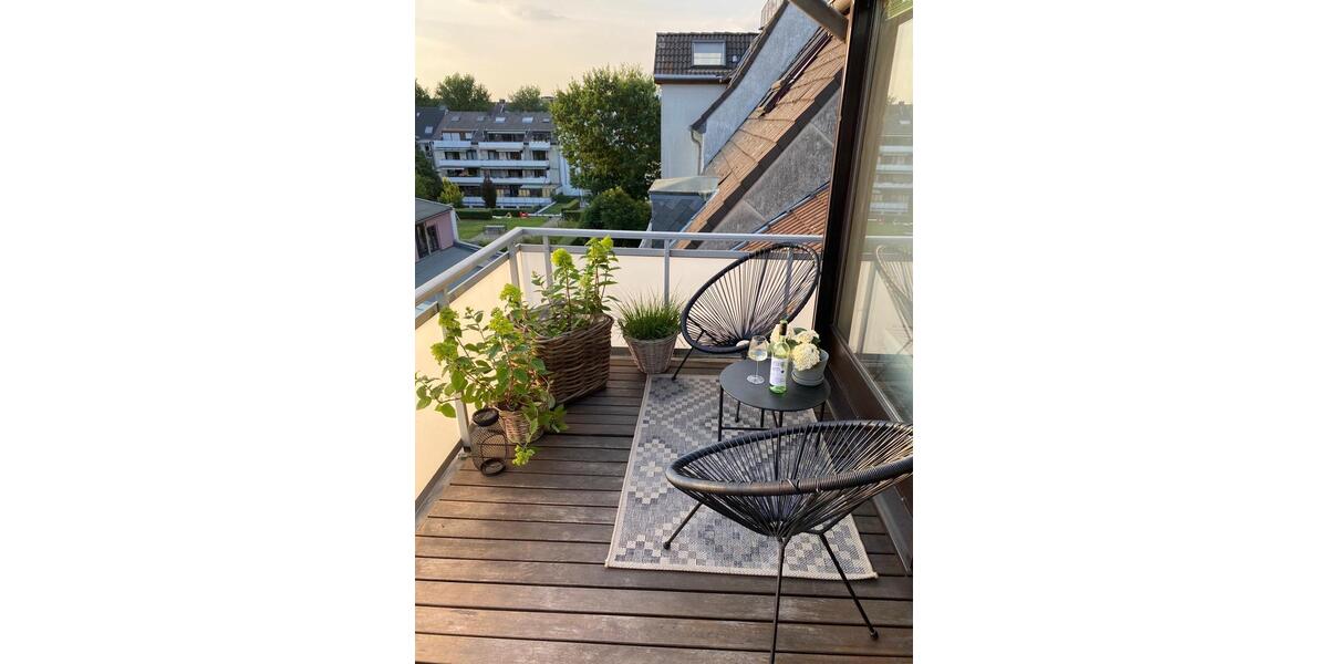 Dachgeschoßwohnung Essen Stadtbezirk II - 2.5 Zimmer, 57 m&sup2;, 930&euro; | Angebot:26618830