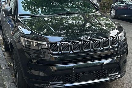 Jeep Compass 53.000 km 20.900 &euro; Duisburg 47166