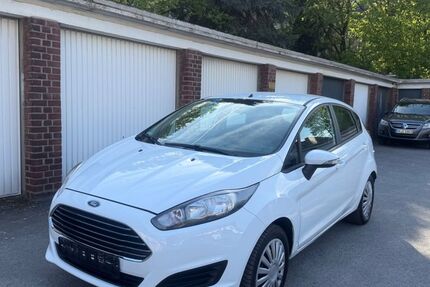 Ford Fiesta 82.000 km 6.000 &euro; Essen 45143