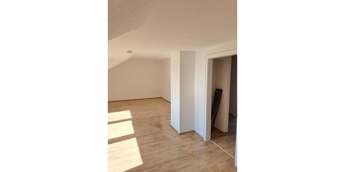 Dachgeschoßwohnung Essen Stadtbezirk IV - 2 Zimmer, 62 m&sup2;, 465&euro; | Angebot:26284643
