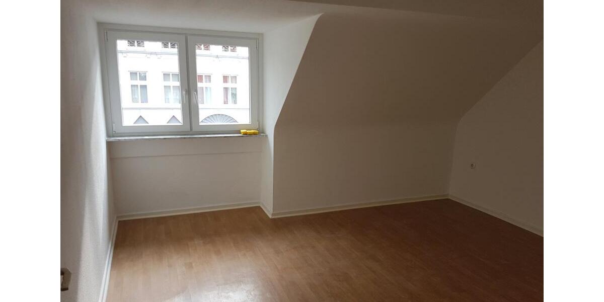 Dachgeschoßwohnung Essen Stadtbezirk III - 2 Zimmer, 54 m&sup2;, 400&euro; | Angebot:26286772