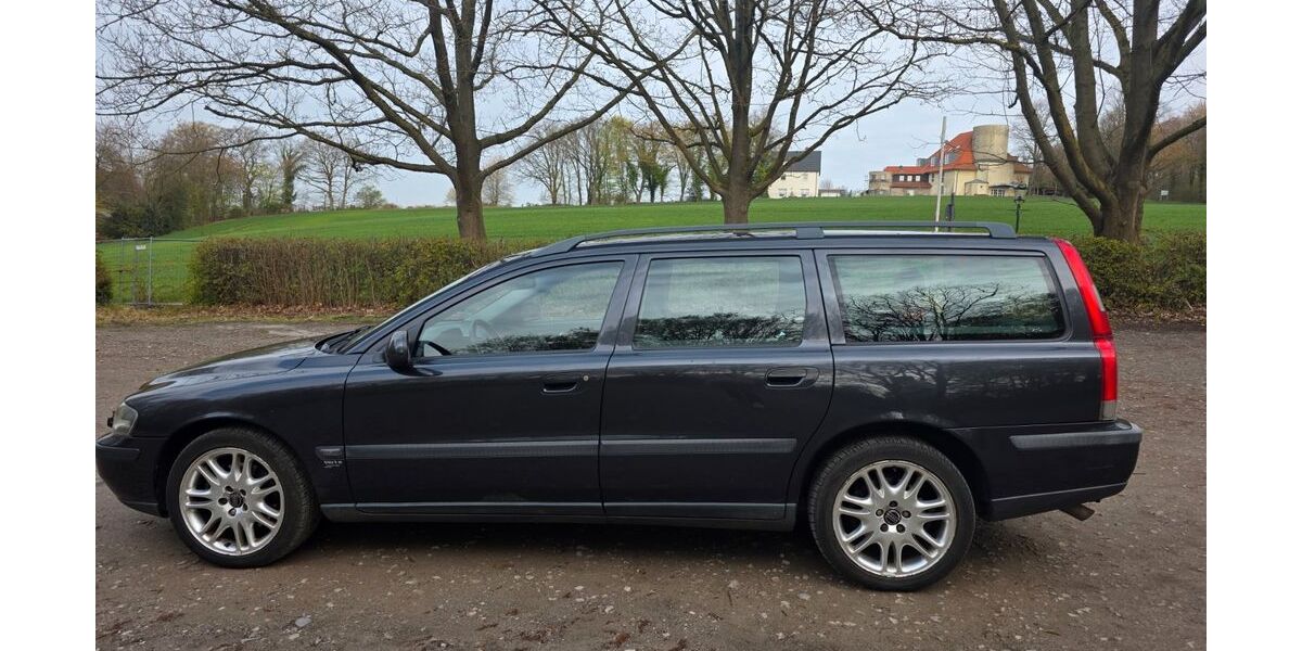 Volvo V70 399.500 km 2.750 &euro; Bochum 44789