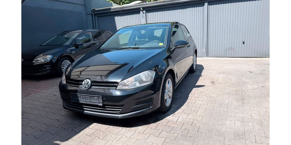 VW Golf 331.488 km 5.200 &euro; Mülheim an der Ruhr 45468