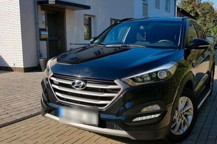 Hyundai TUCSON 169.000 km 15.900 &euro; Duisburg 47138
