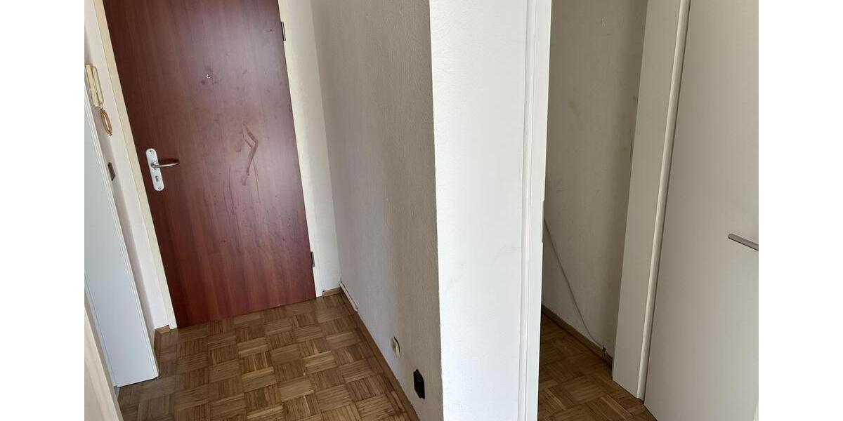 Dachgeschoßwohnung Essen Stadtbezirk VII - 3.5 Zimmer, 73 m&sup2;, 560&euro; | Angebot:26050317
