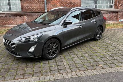 Ford Focus 130.000 km 7.950 &euro; Bottrop 46238