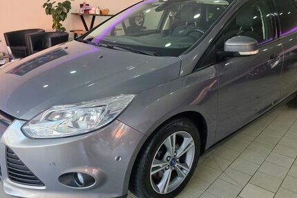 Ford Focus 95.000 km 5.890 &euro; Recklinghausen 45661