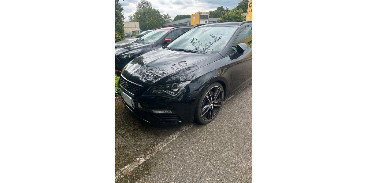 Seat Leon 82.390 km 20.600 &euro; Duisburg 47055