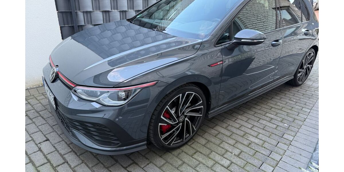 VW Golf 24.000 km 31.500 &euro; Dorsten 46282